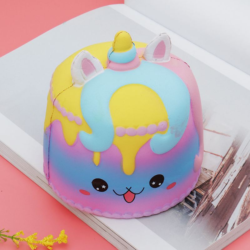 Kawaii Crown Cake Squishy Roztomilý Soft Solw Rising Toy Cartoon Dárková Kolekce S Balením